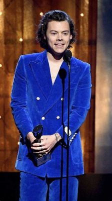 Hollywood Walk of Fame Induction: A Hilarious Homage to Harry Styles' Chaotic Charm!